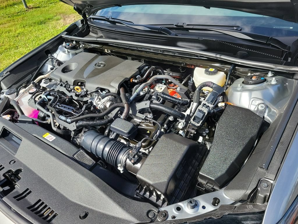 2025 Toyota Camry SE - Photo 35