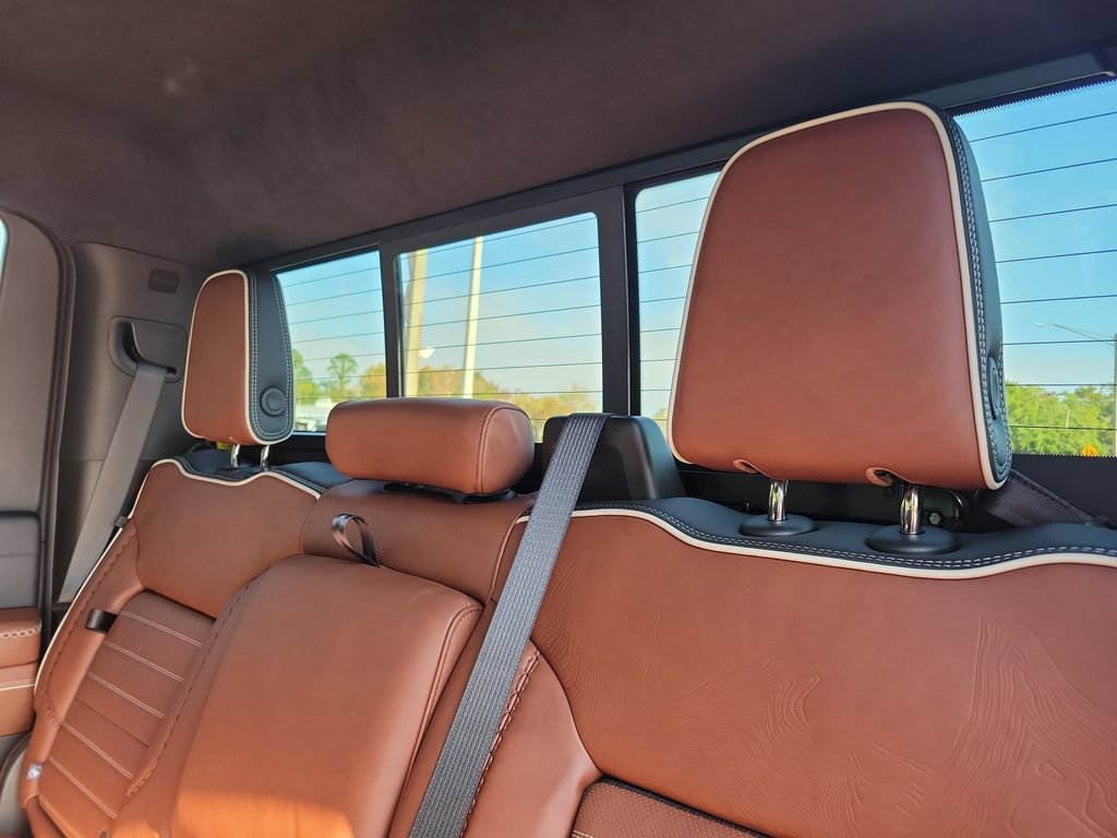 2025 GMC Sierra 3500HD Denali Ultimate - Photo 14