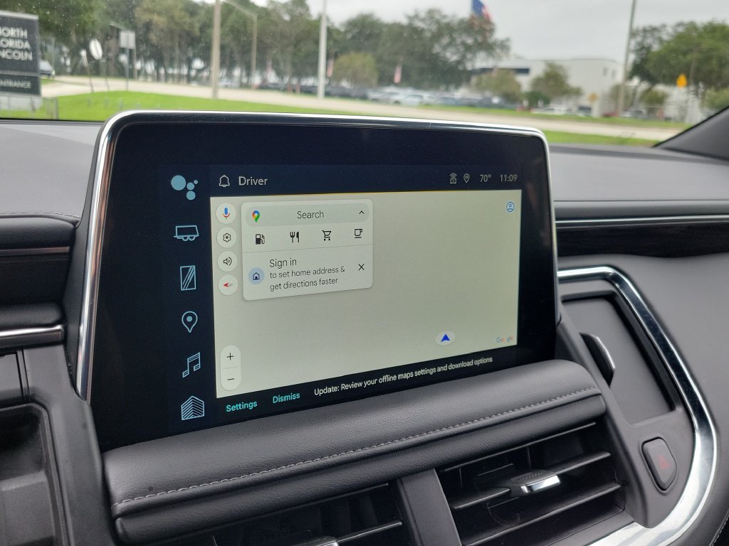2024 Chevrolet Suburban LT - Photo 29