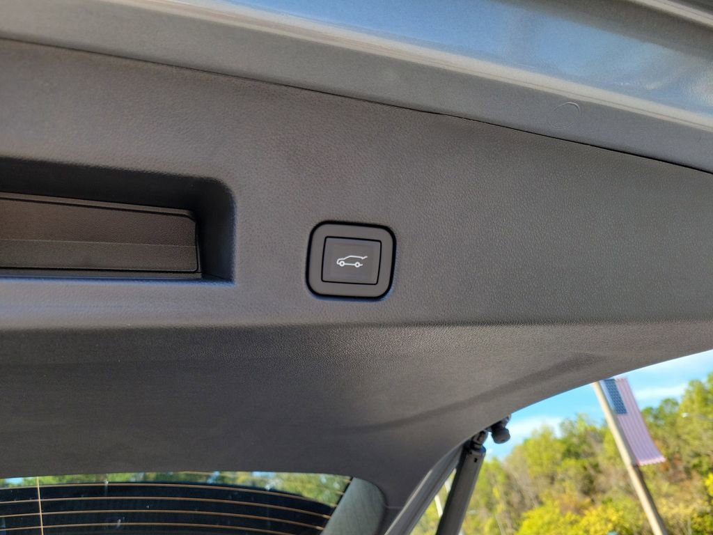 2026 GMC Acadia AT4 - Photo 7