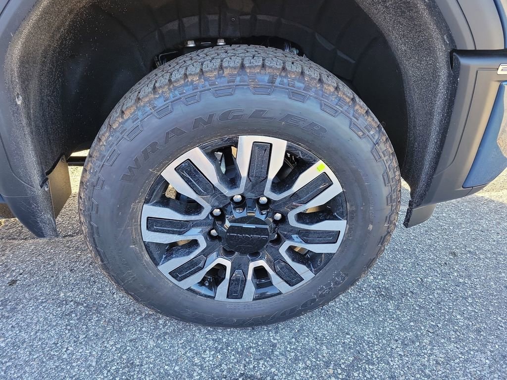 2026 GMC Sierra 2500HD Denali Ultimate - Photo 8