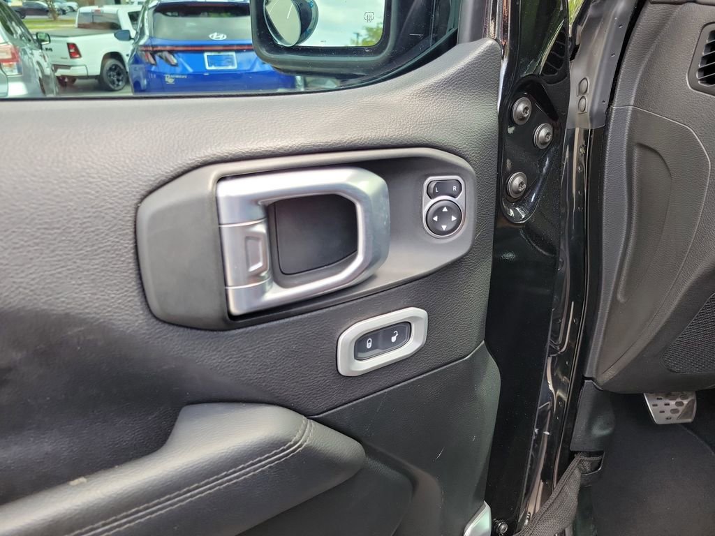 2020 Jeep Wrangler Unlimited Sahara Altitude - Photo 16