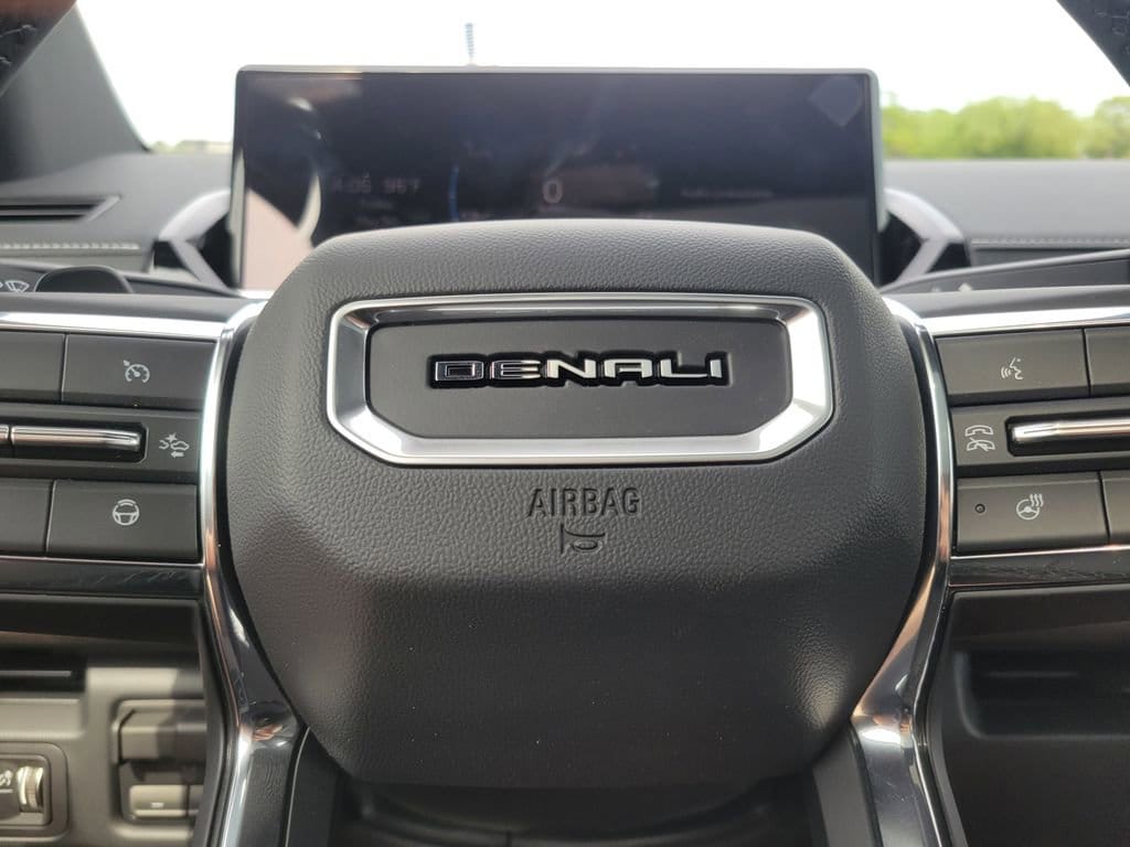 2025 GMC Sierra EV Denali - Photo 18