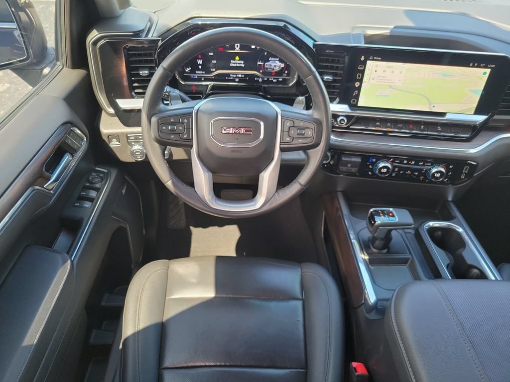 2023 GMC Sierra 1500 SLT - Photo 17