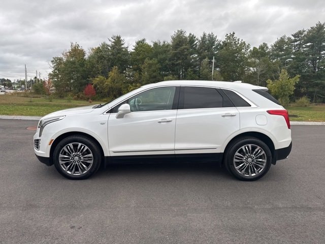 2017 Cadillac XT5 Premium Luxury photo 2