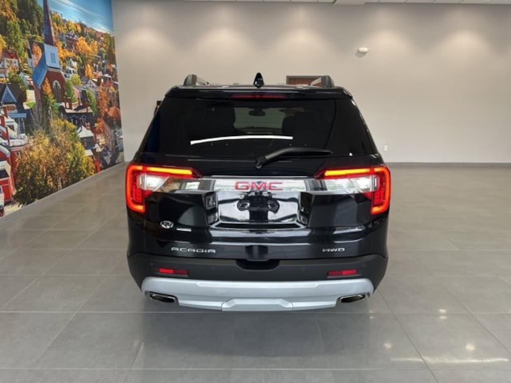 Used 2023 GMC Acadia SLT SUV