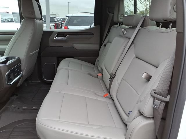 2026 GMC Sierra 1500 SLT - Photo 19