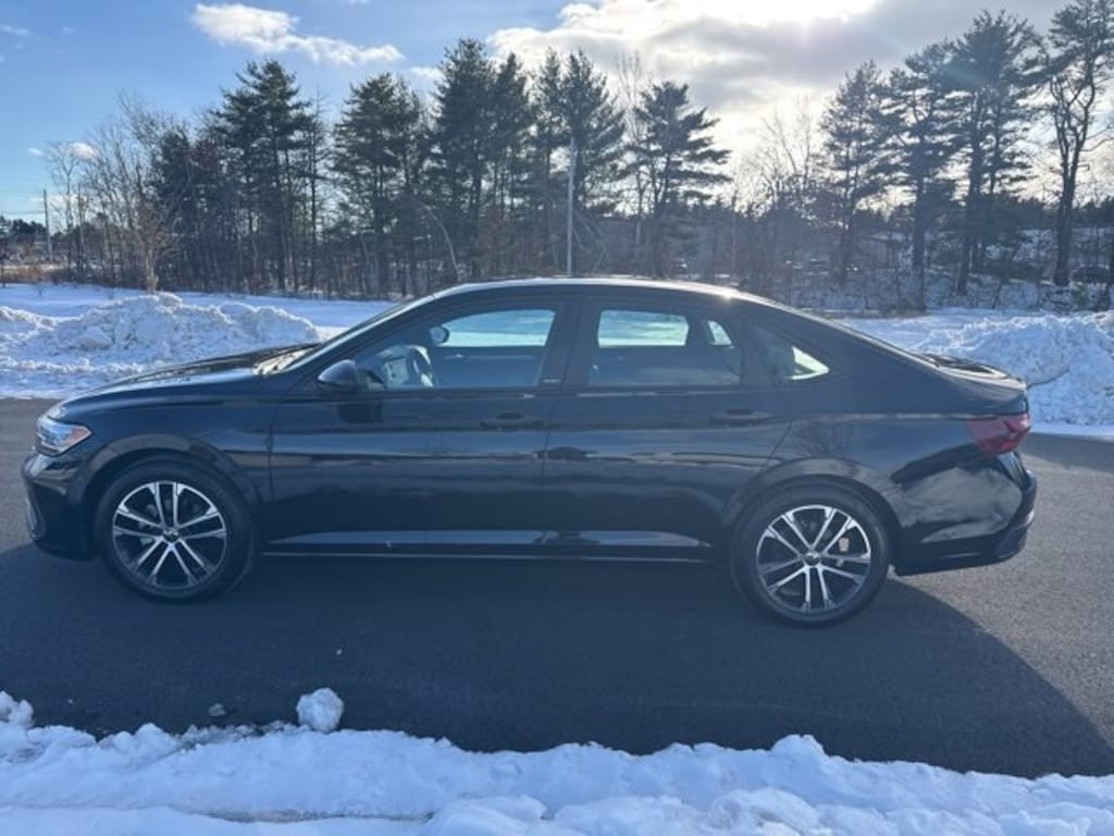 Used 2023 Volkswagen Jetta Sport