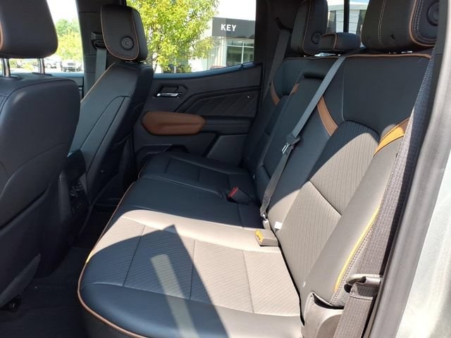 2026 GMC Canyon AT4 - Photo 13