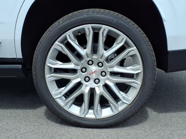 2026 GMC Yukon Denali - Photo 6