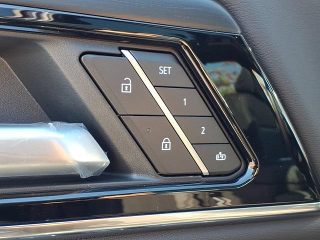 2026 GMC Yukon XL Denali - Photo 10