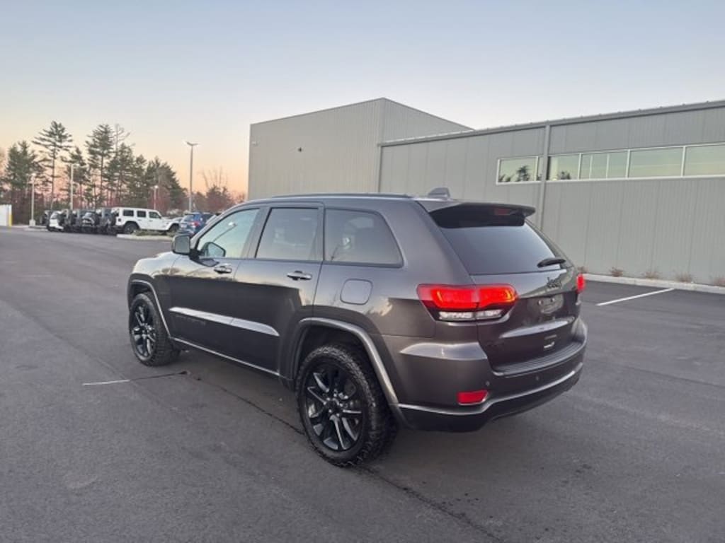 Used 2021 Jeep Grand Cherokee Laredo X