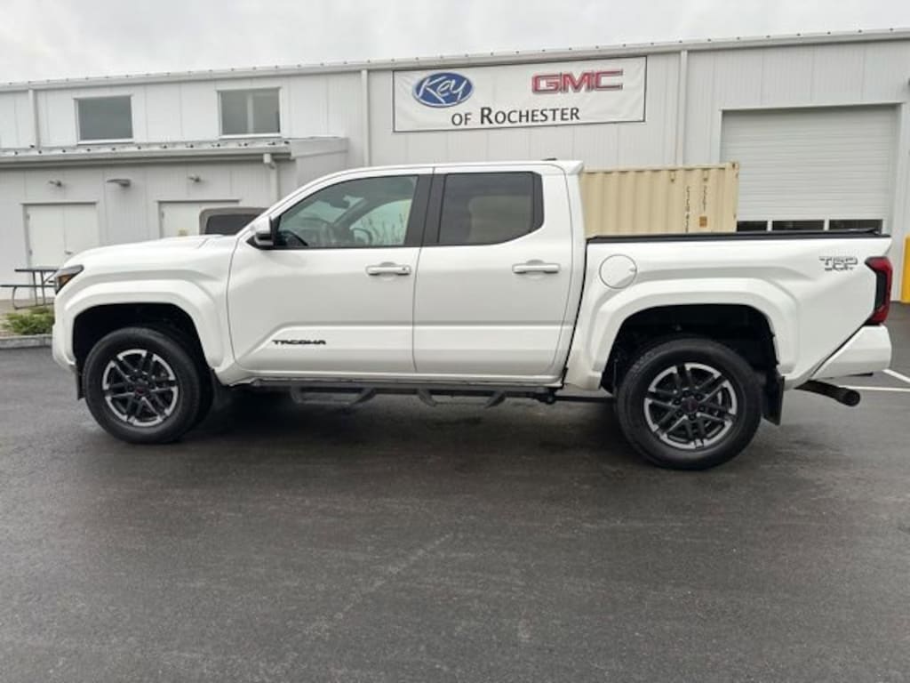 Used 2024 Toyota Tacoma 4WD SR5