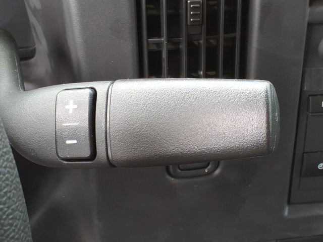 2025 GMC Savana Cargo Work Van - Photo 24
