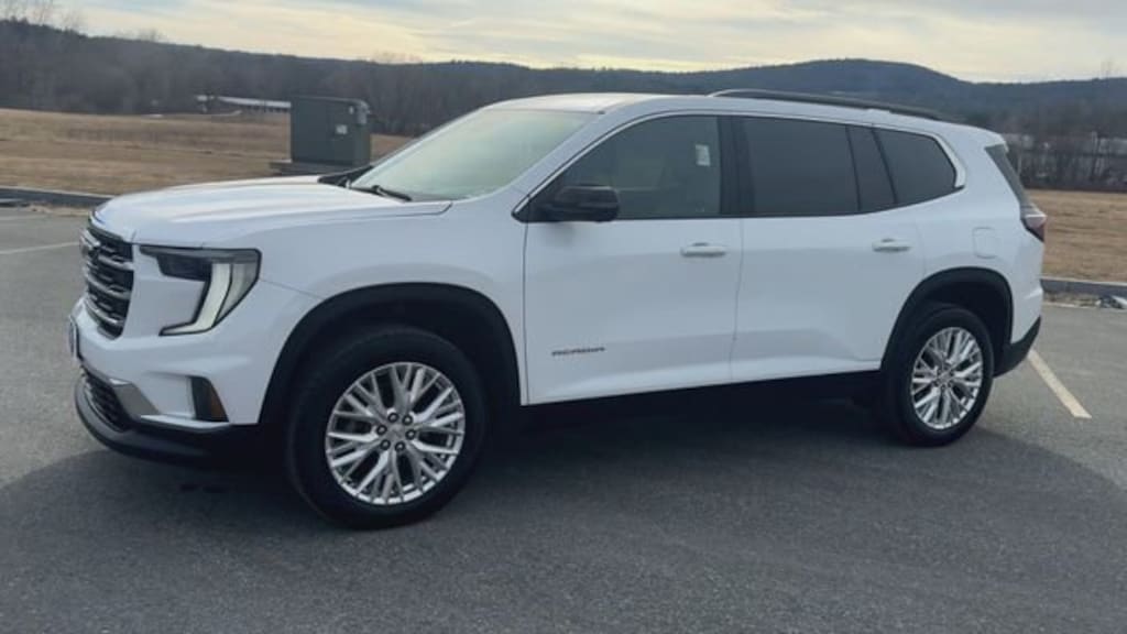 Used 2024 GMC Acadia Elevation SUV