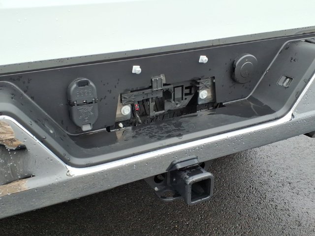 2026 GMC Sierra 1500 SLT - Photo 9