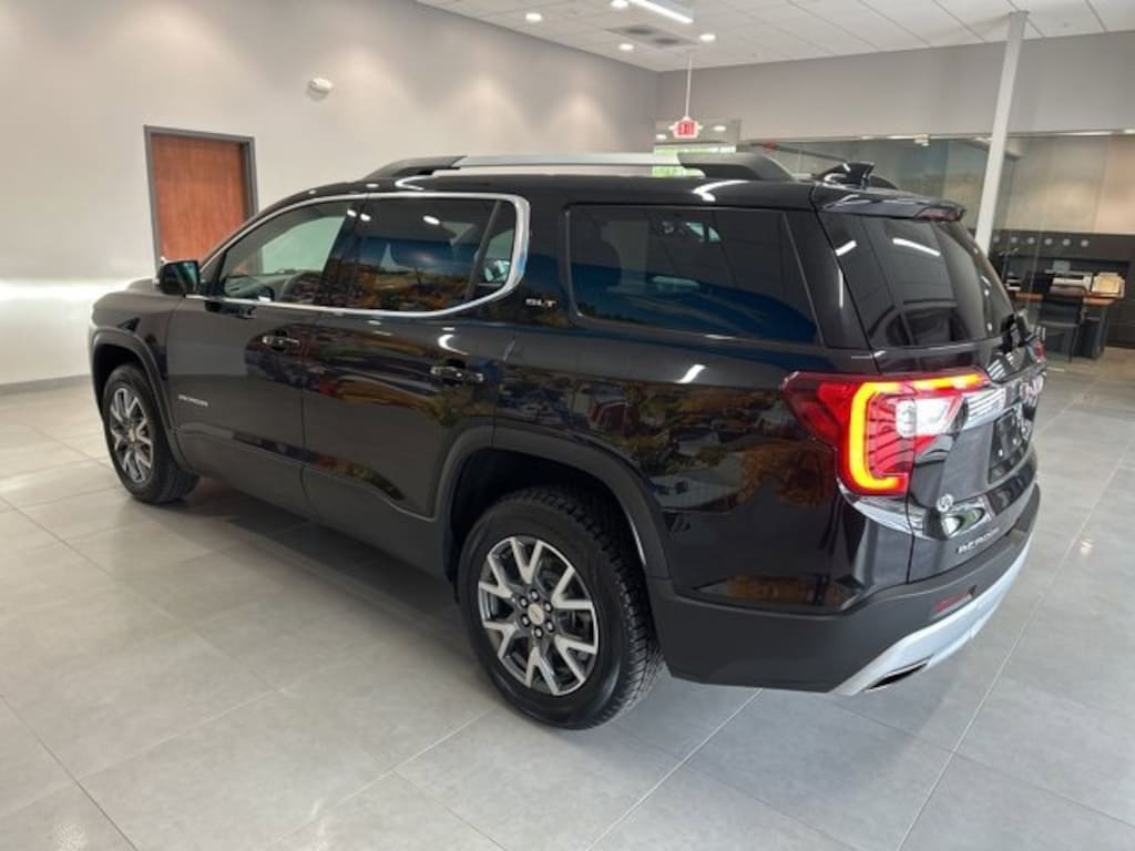 Used 2023 GMC Acadia SLT SUV