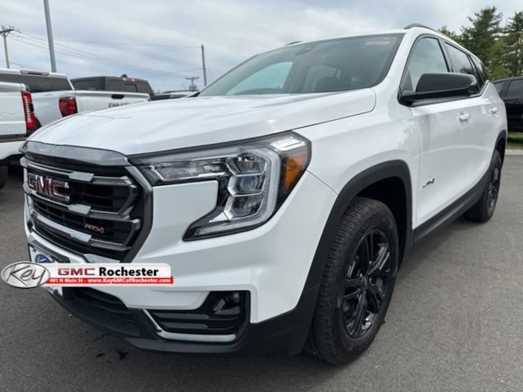 Used 2024 GMC Terrain AT4 SUV