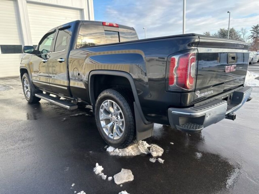 Used 2018 GMC Sierra 1500 SLT Truck