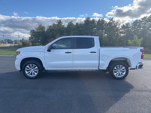 2023 Chevrolet Silverado 1500 Custom photo 2