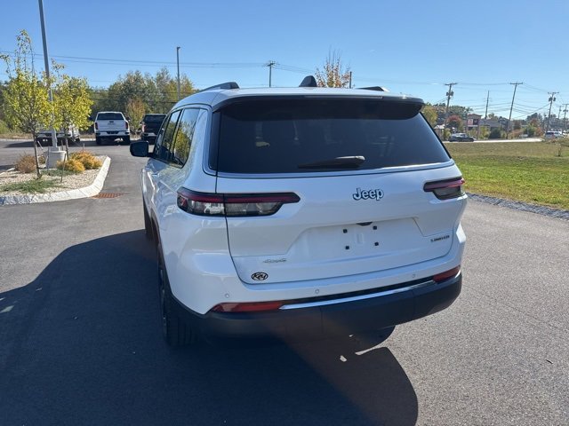 2023 Jeep Grand Cherokee Limited photo 3