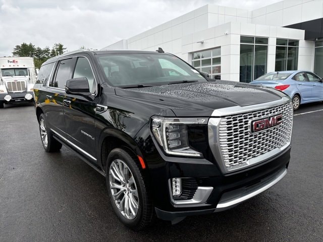 Used 2021 GMC Yukon XL Denali with VIN 1GKS2JKL9MR279647 for sale in Rochester, NH