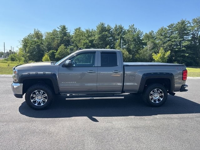 Used 2017 Chevrolet Silverado 1500 LT with VIN 1GCVKREC2HZ172335 for sale in Rochester, NH