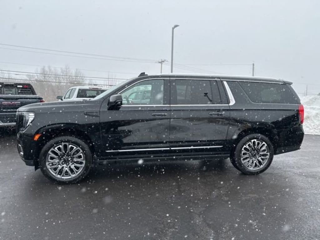Used 2023 GMC Yukon XL Denali Ultimate SUV