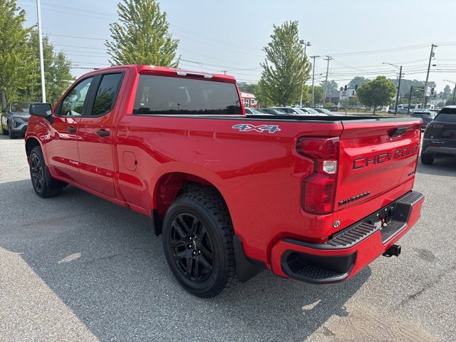 2024 Chevrolet Silverado 1500 Custom photo 4