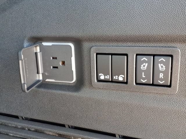 2026 GMC Yukon XL Denali - Photo 16