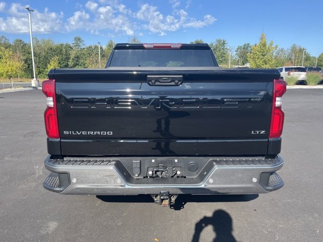 2023 Chevrolet Silverado 1500 LTZ photo 3