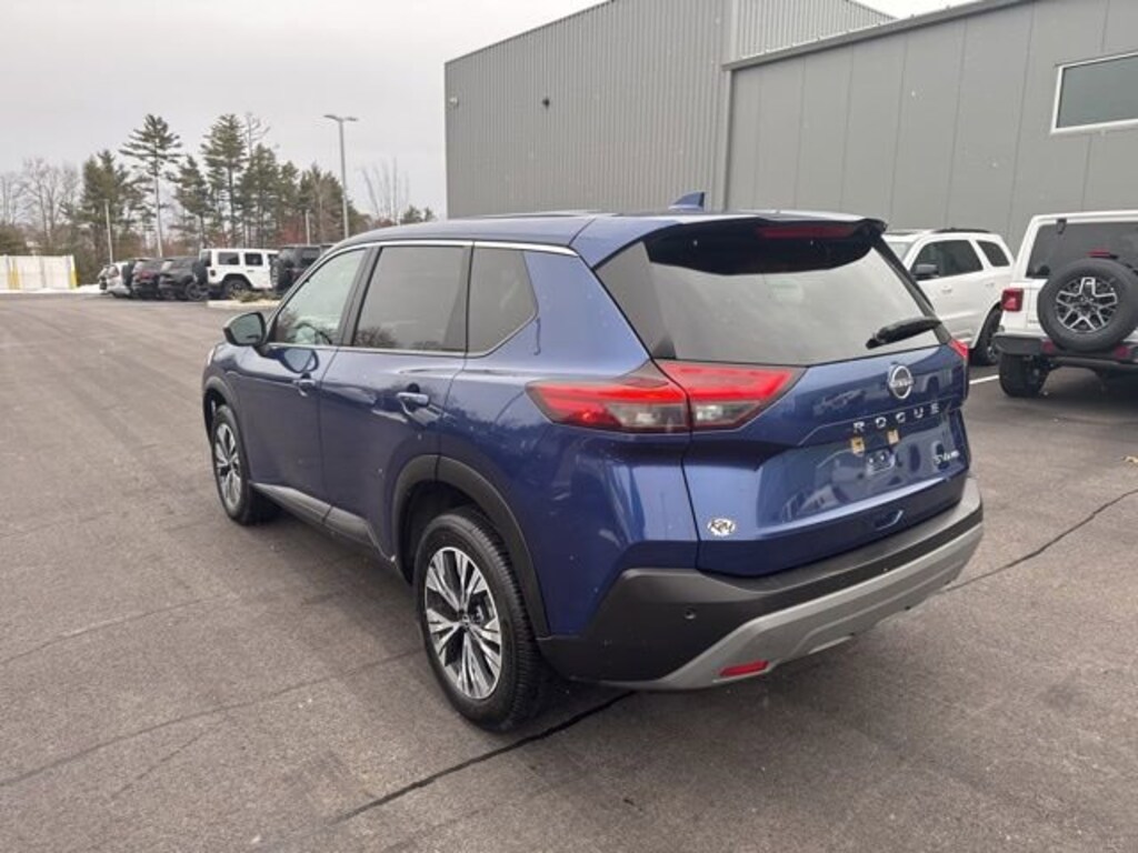 Used 2023 Nissan Rogue SV