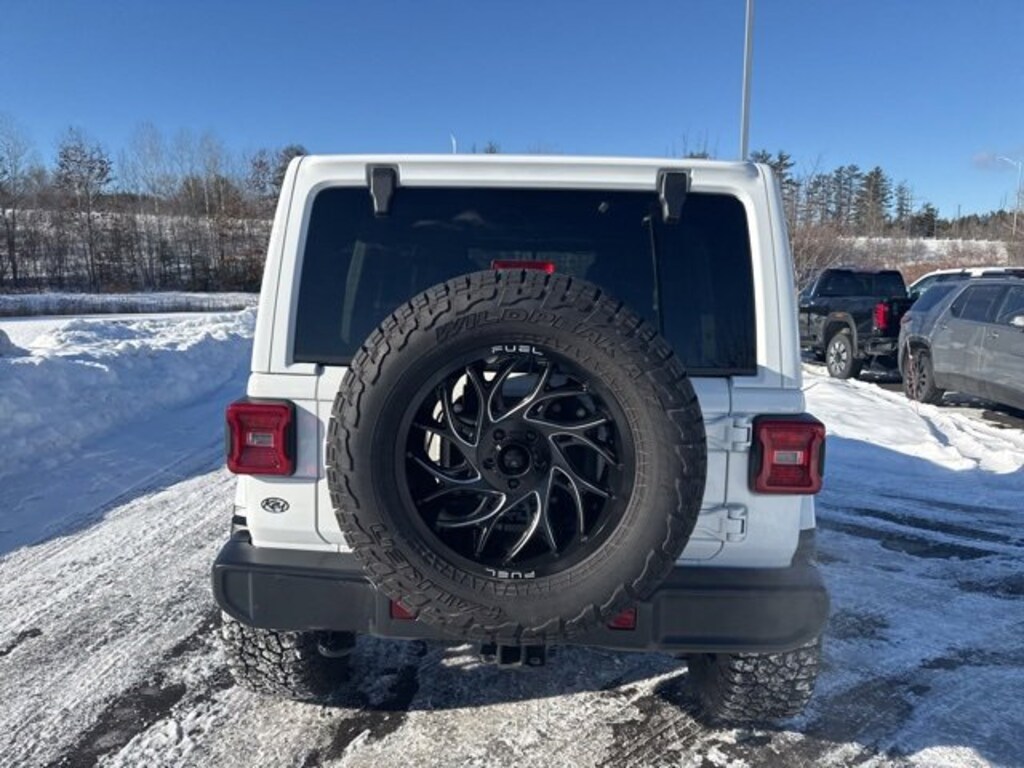 Used 2018 Jeep Wrangler Unlimited Sahara