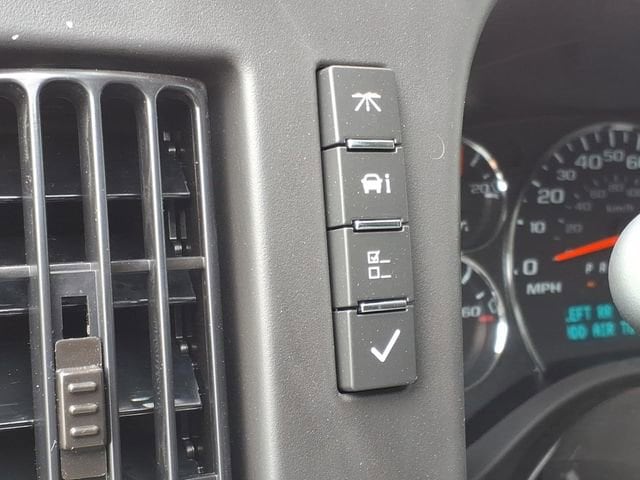 2025 GMC Savana Cargo Work Van - Photo 18