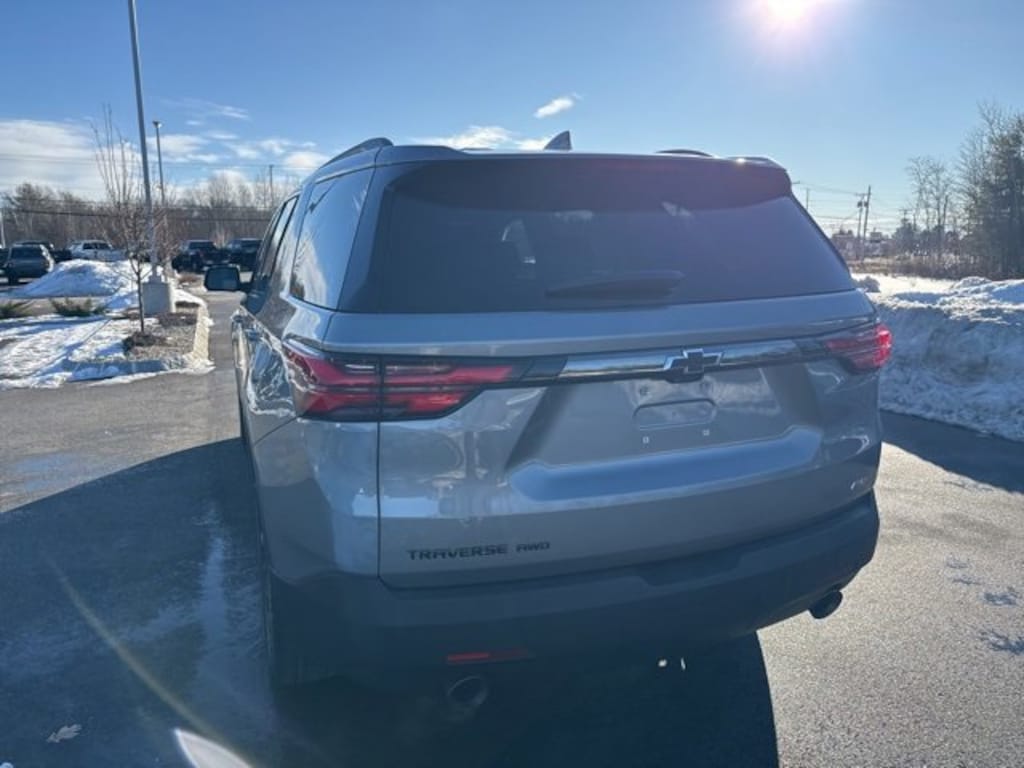 Used 2023 Chevrolet Traverse RS SUV
