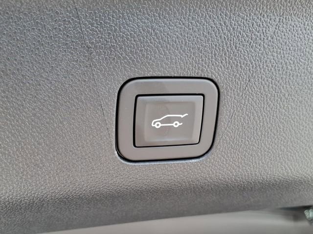 2026 GMC Yukon Denali - Photo 15