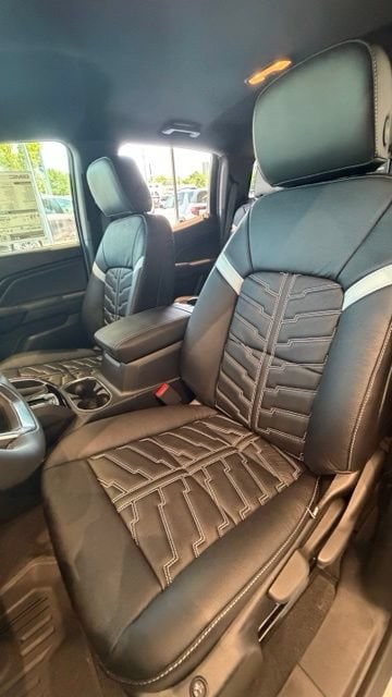 2026 GMC Canyon Elevation - Photo 10