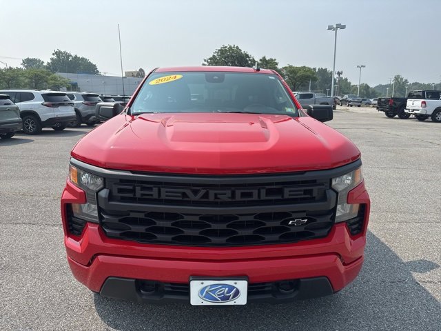 2024 Chevrolet Silverado 1500 Custom photo 2