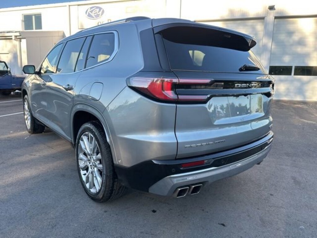 Used 2024 GMC Acadia Denali SUV