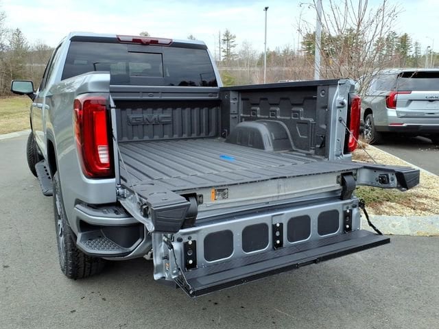 2026 GMC Sierra 1500 AT4 - Photo 9