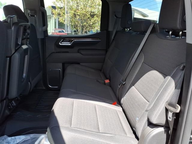 2026 GMC Sierra 1500 SLE - Photo 13