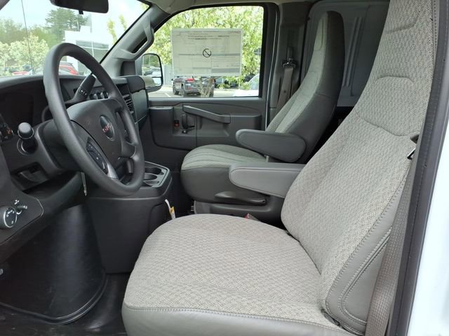 2025 GMC Savana Cargo Work Van - Photo 12