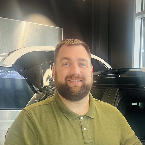 Staff member Andrew Seavey from ID_5e1500f19066