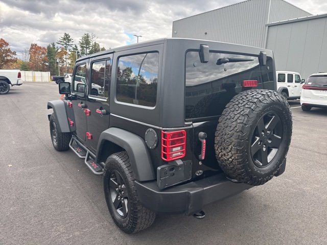 2017 Jeep Wrangler Unlimited Big Bear photo 3