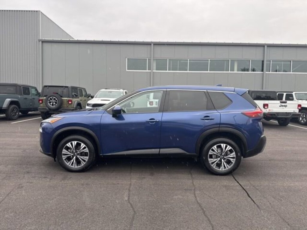 Used 2023 Nissan Rogue SV
