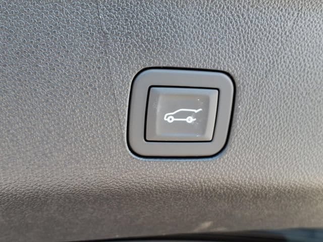 2026 GMC Yukon XL Denali - Photo 15