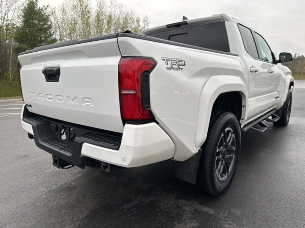 Used 2024 Toyota Tacoma 4WD SR5