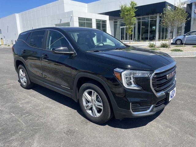 Used 2022 GMC Terrain SLE with VIN 3GKALTEV2NL163832 for sale in Rochester, NH