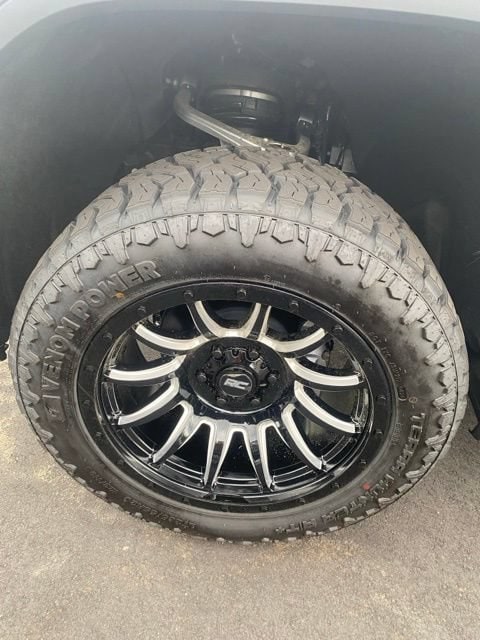 2026 GMC Sierra 1500 SLT - Photo 12