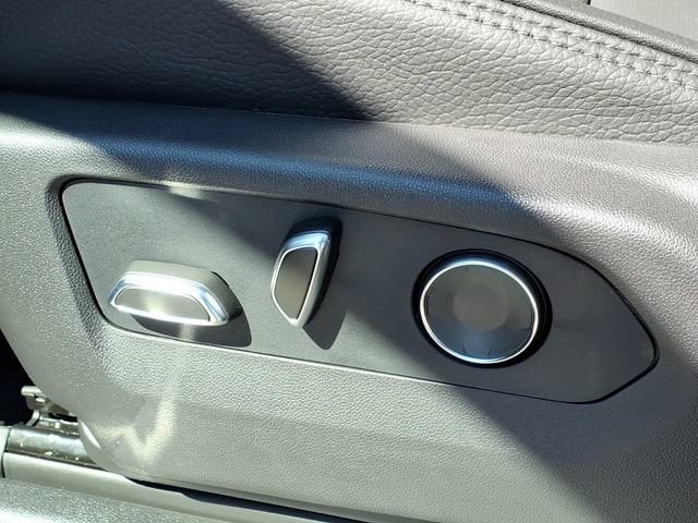 2026 GMC Yukon XL Denali - Photo 9